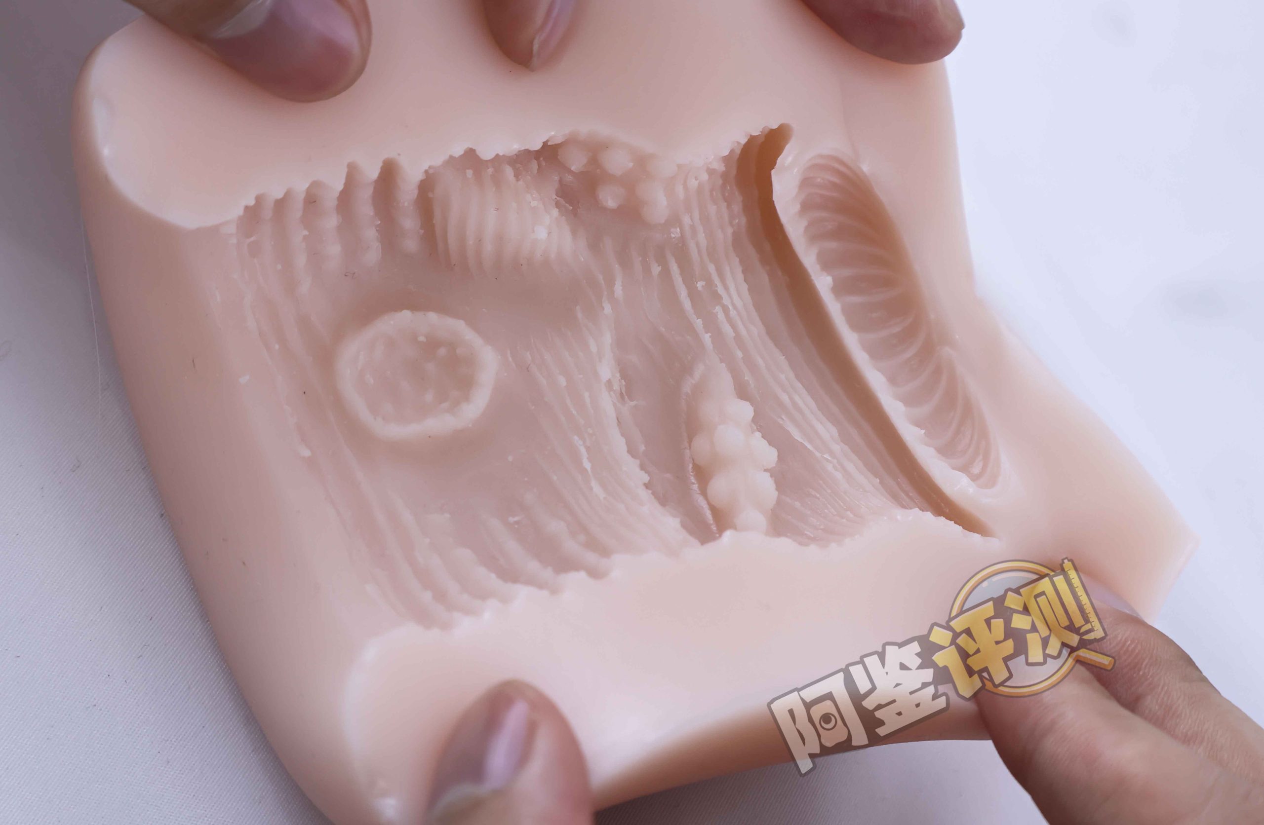 杯多多-“七彩罐娘”评测!隐蔽型的可乐罐飞机杯,图一乐还是真实用?(上:红,黄,橙)