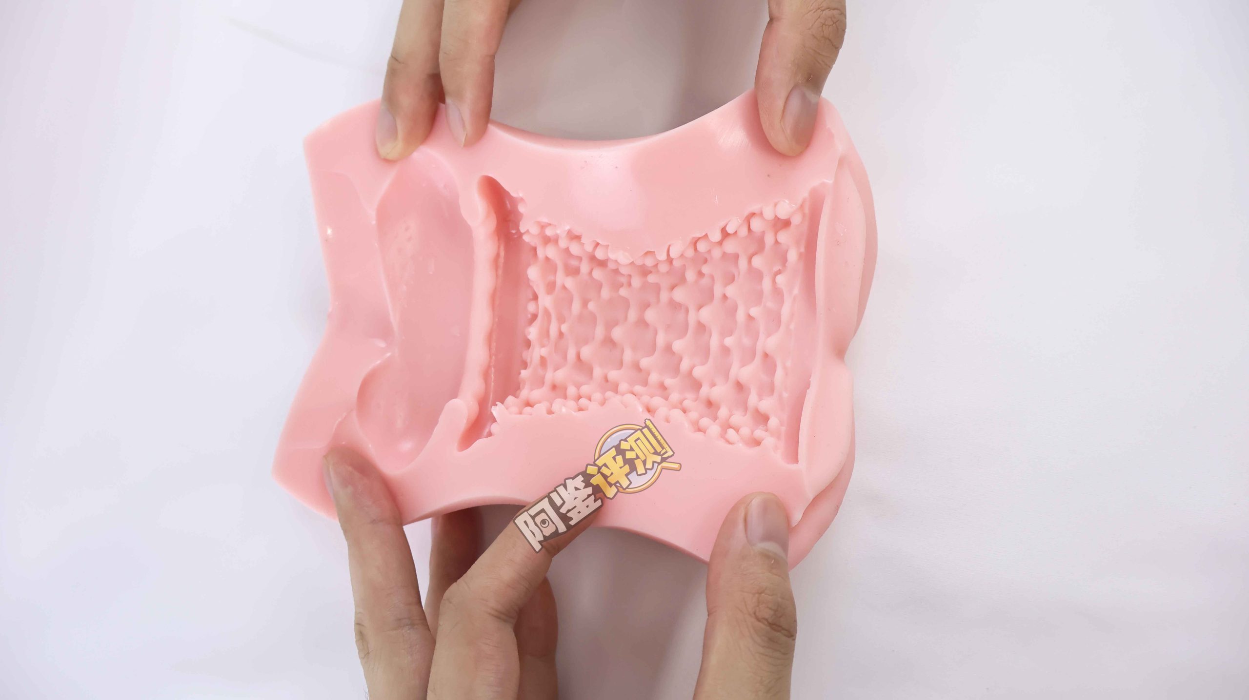 对子哈特—“真实17岁+G19八代”评测!完全相同的翻版倒模,简单粗暴的按摩结构!