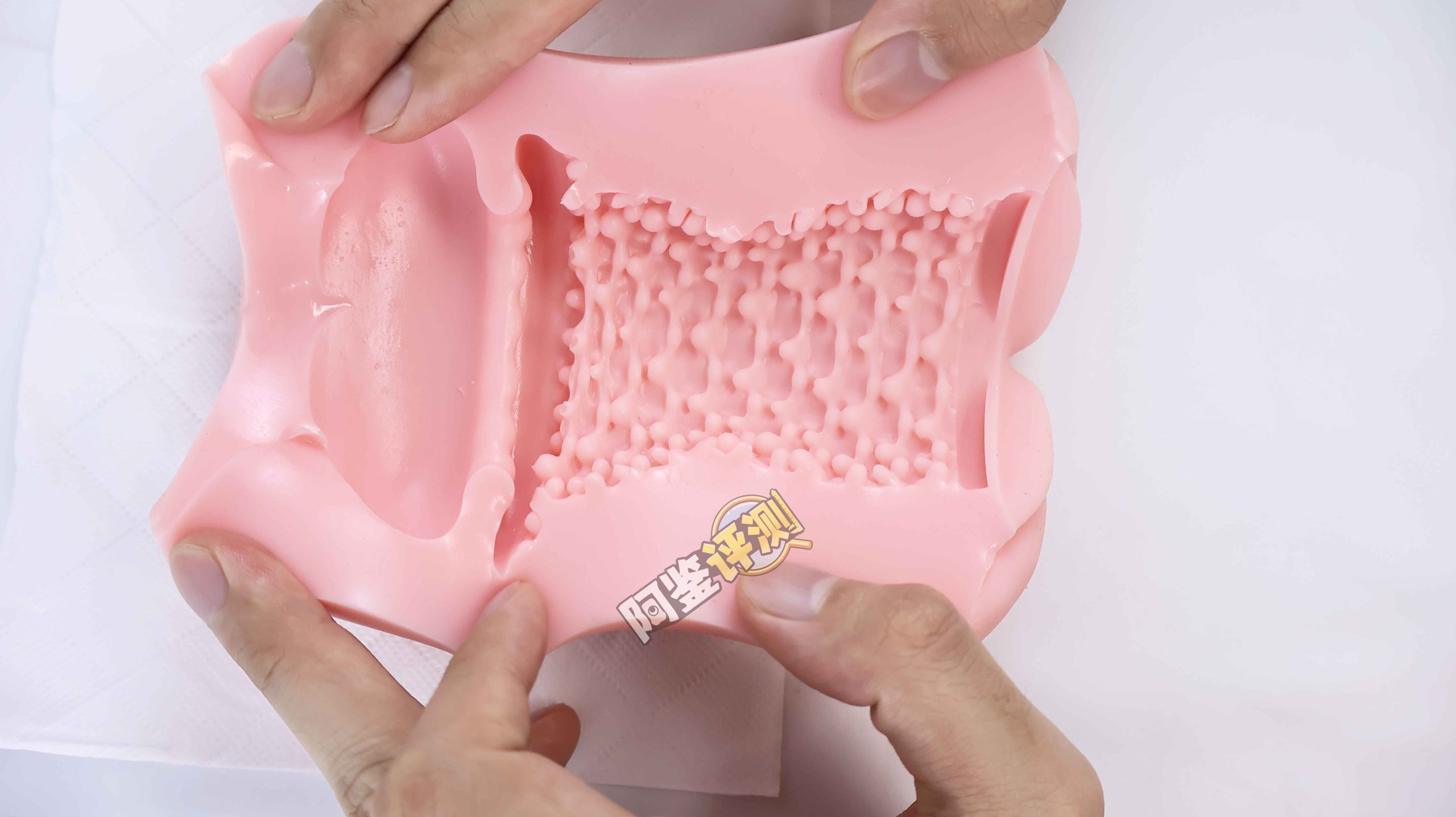 对子哈特—“真实17岁+G19八代”评测!完全相同的翻版倒模,简单粗暴的按摩结构!