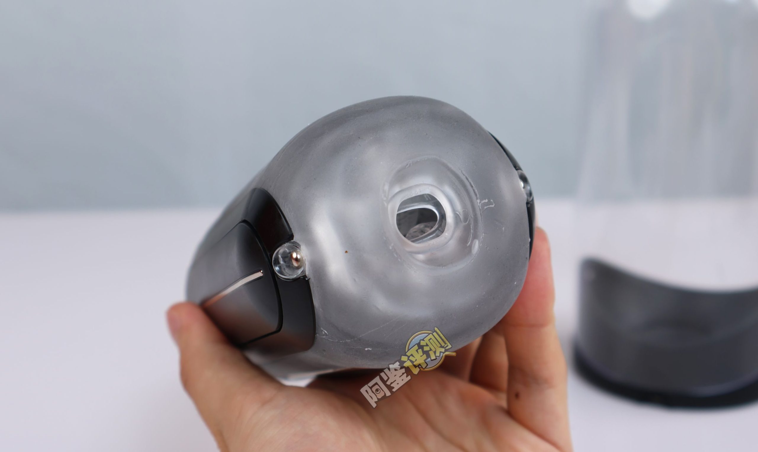 TENGA——“flip GRAVITY黑(电动版)”评测!夹更紧的“魔怔真空杯”,还有个紧贴的震动选项