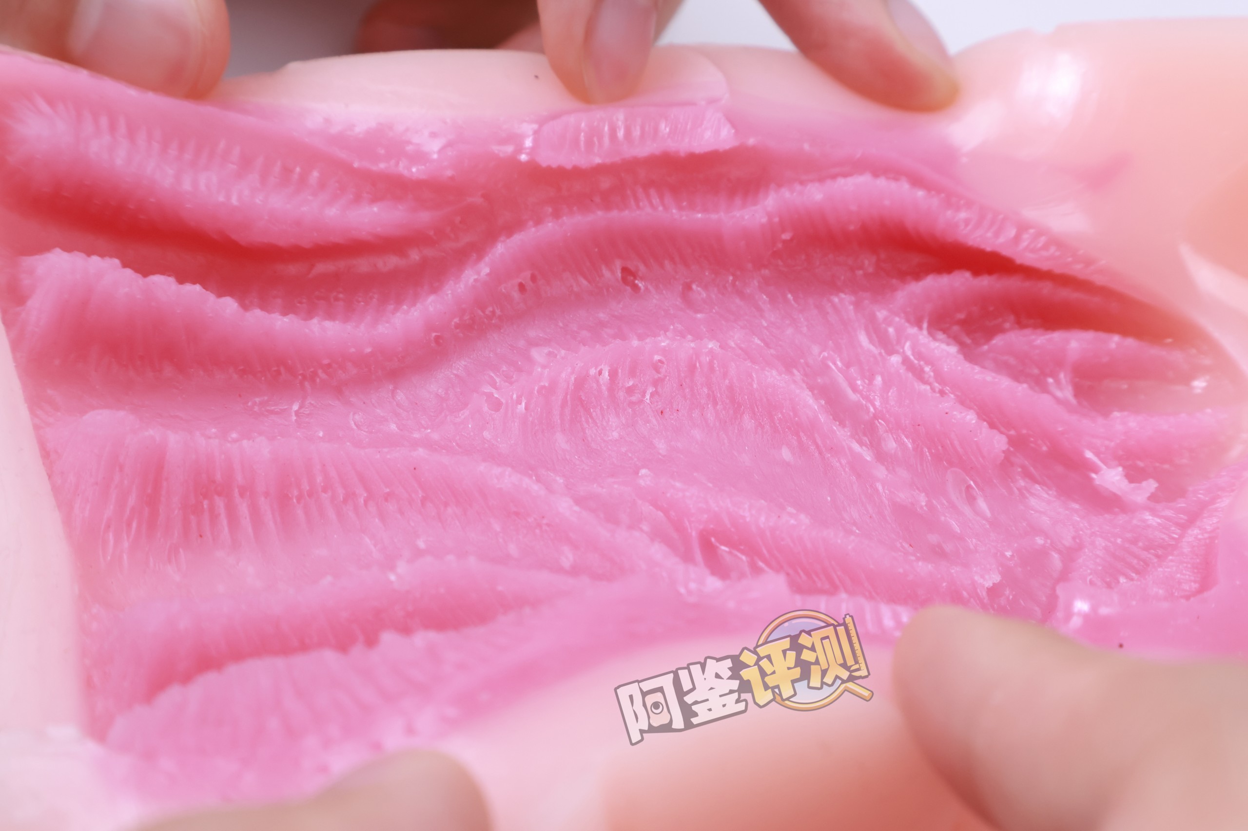 火炮——“高级大小姐的潜力W”评测!不能动的硬质肉脊结构,用起来感觉像被叉住了一样.....