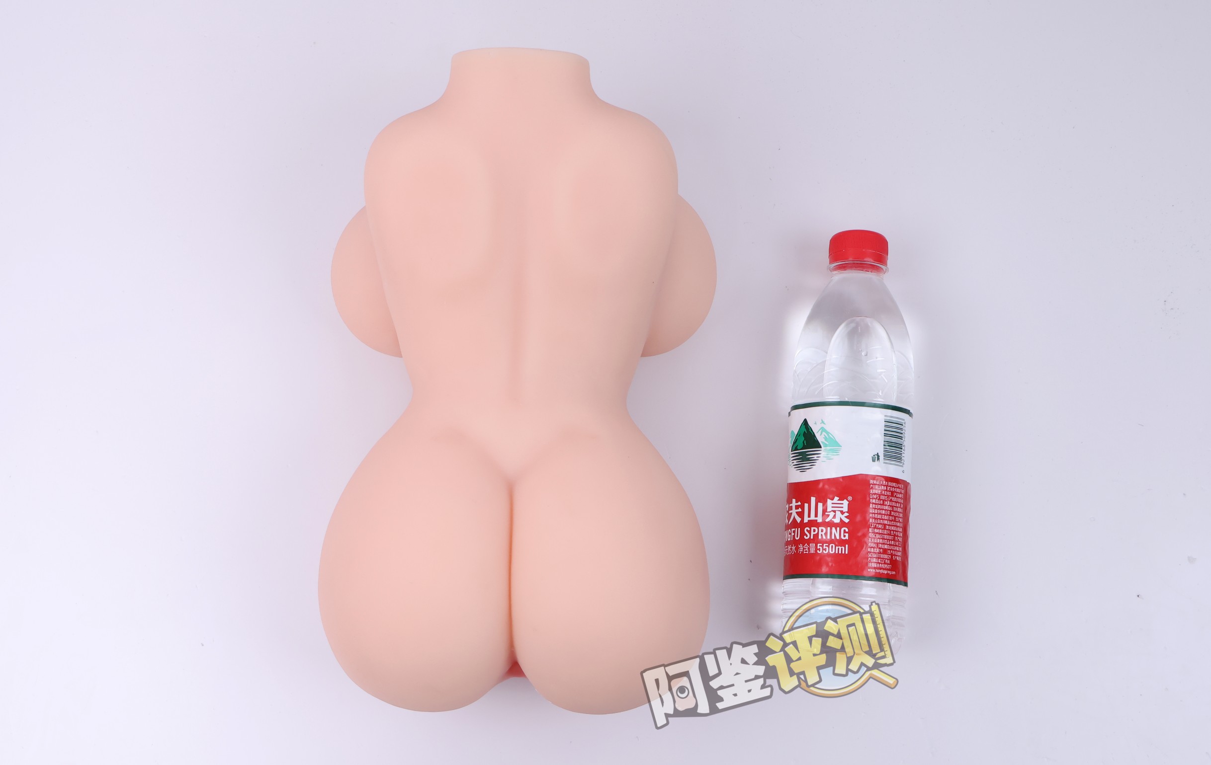 杯多多——“乳穴牛娘”评测!造型虽然看着还不错,但怎么又给我几把撞到骨架上头去了?!