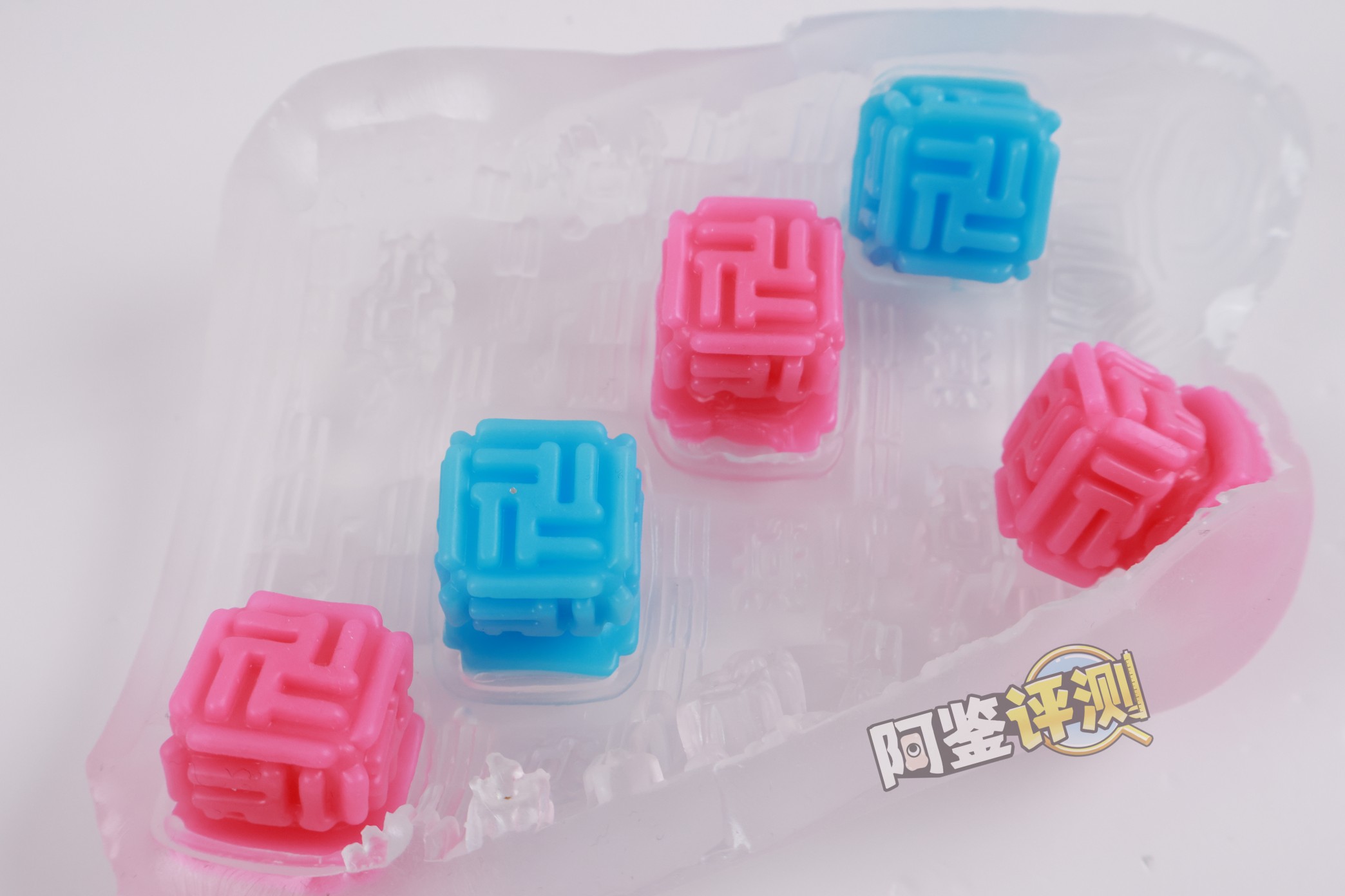 TENGA——“Bobble(魔力弹珠/疯狂方砖)”评测!高配版自慰套,需要手掌配合的“玩具型”飞机杯