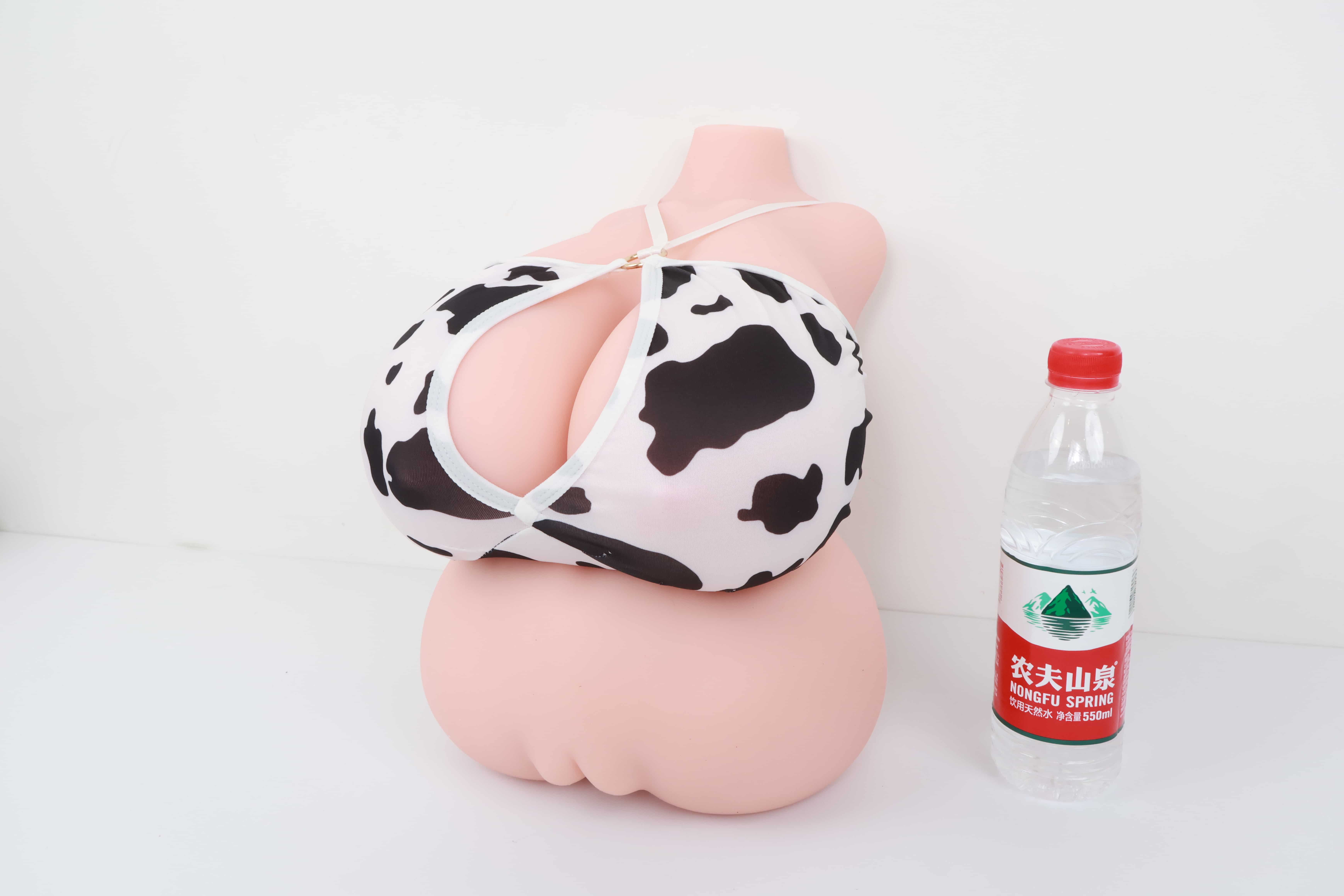 GOSE——”爆乳魔皇”评测!带身体厚度的超大重量胸模,设计上没有缺陷但实用的角度并不算很多